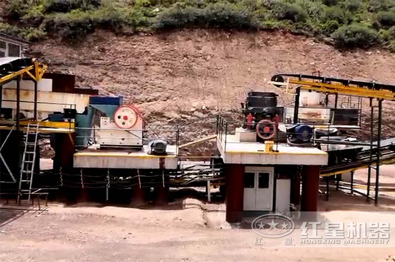 沖擊破搭配顎破、圓錐破現(xiàn)場(chǎng)